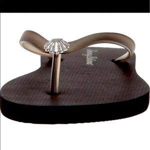Tommy Bahama flip flop. New. Size 7B